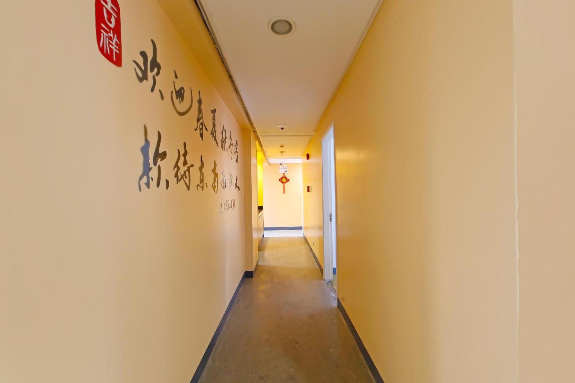 Loveness Apartelle Pasay Exteriör bild