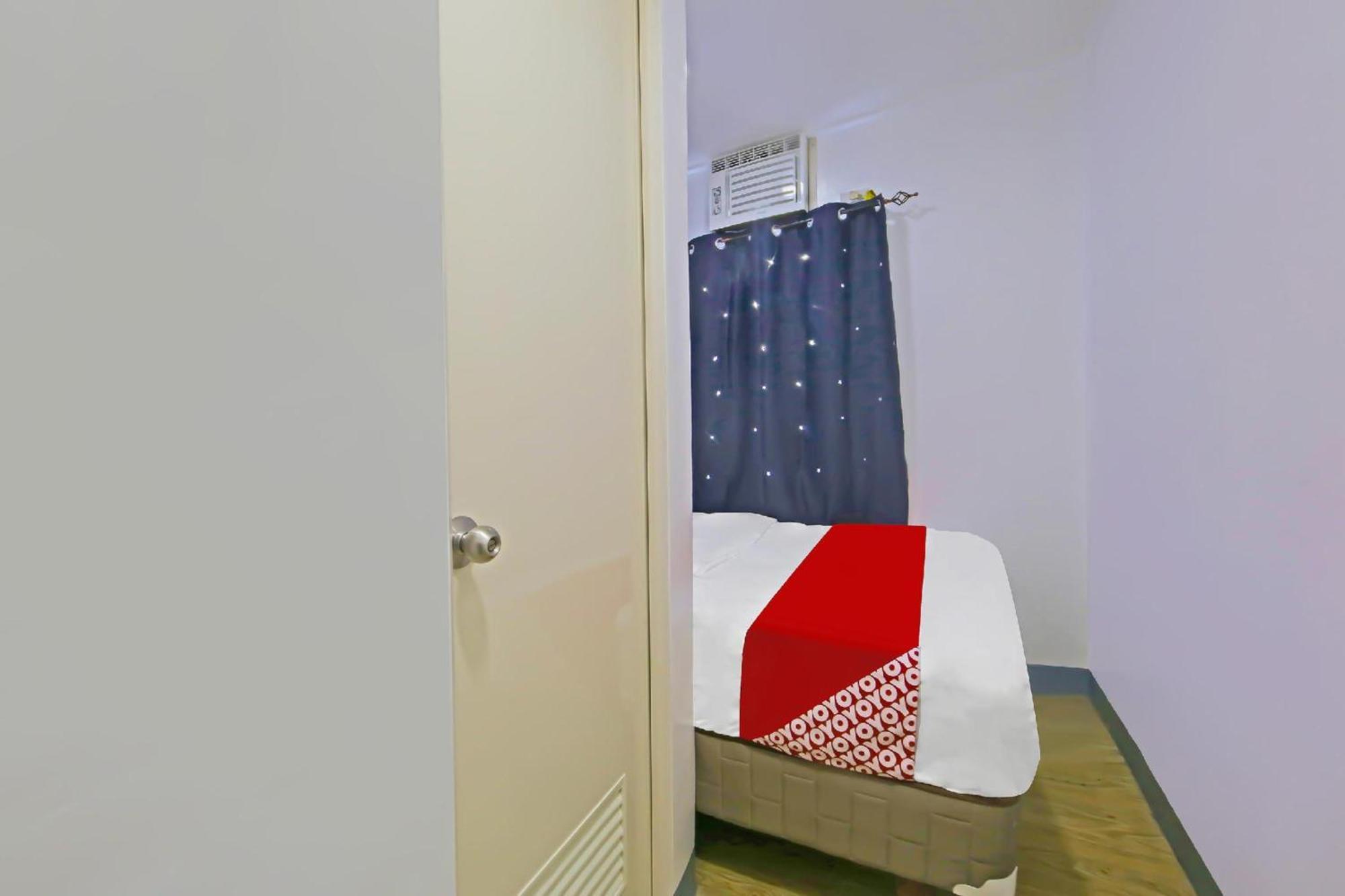 Loveness Apartelle Pasay Exteriör bild