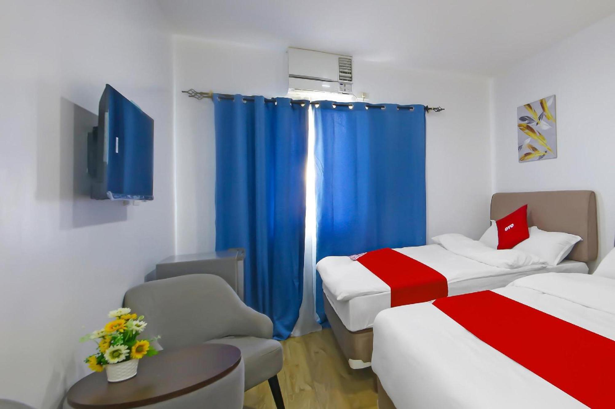 Loveness Apartelle Pasay Exteriör bild